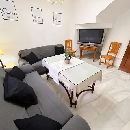 Comfortable House In Cordoba, Ideal For Families And Friends קורדובה